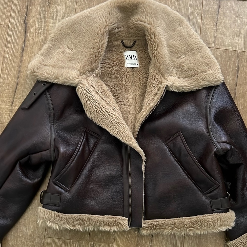 Zara Brown Leather Jacket with Cream Fur Collar